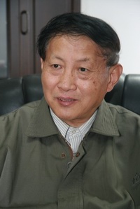 吳順君教授 信號與信息處理專家，1964年畢業留校任教，曾任電子工程研究所所長，雷達信號處理國家重點實驗室主任。