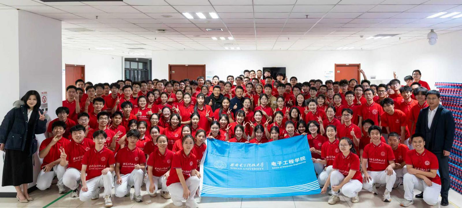 特等獎！電子工程學院在第十屆“瑞金之星”大學生合唱節中唱響巔峰